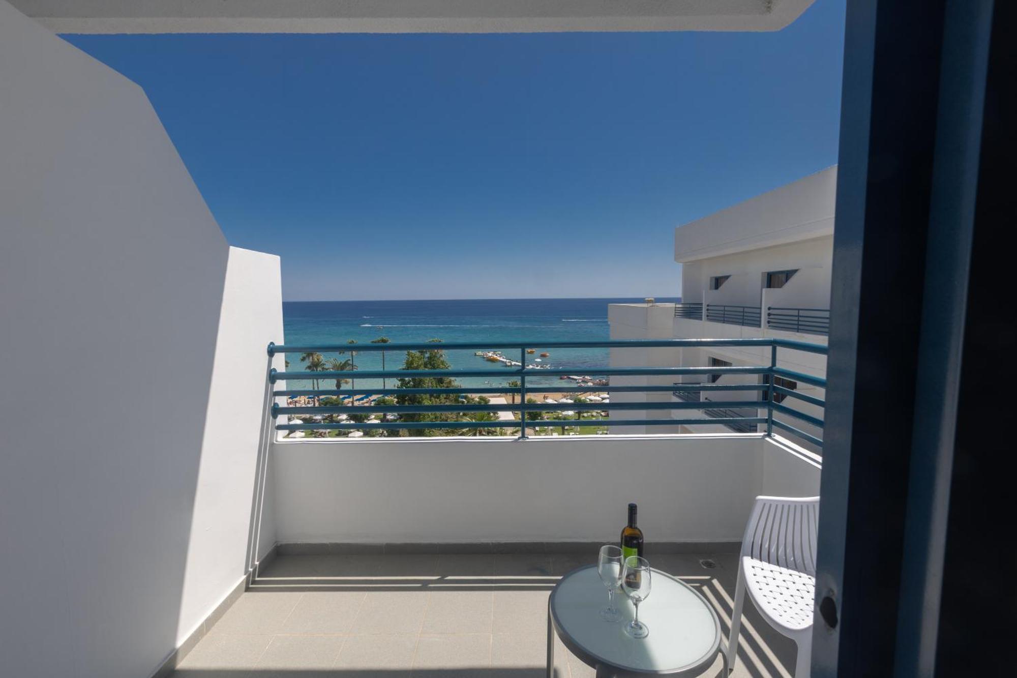 Iliada Beach Hotel Protaras Exterior foto